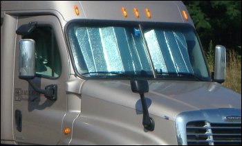 Another truck with a clean dash -- and a clean exterior too.