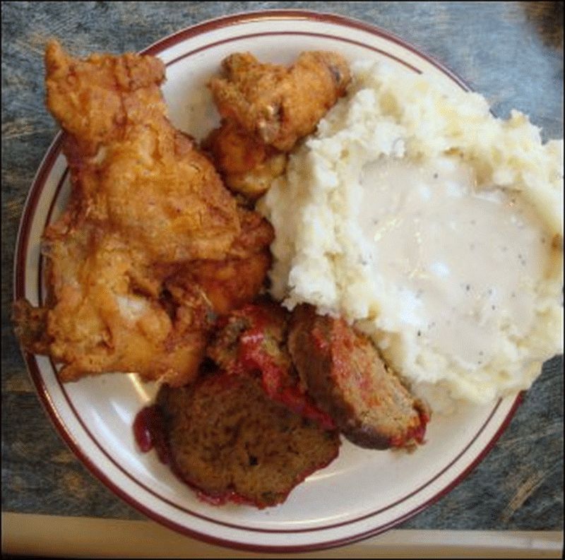 On Mike's first trip to the hot bar at the Petro 2 in Fremont, IN, he got fried chicken, meatloaf and mashed potatoes with white gravy.