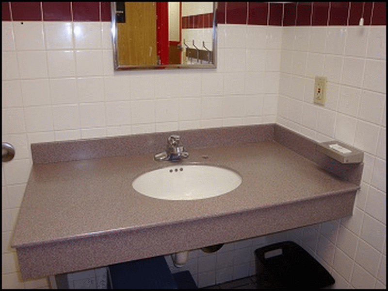 The large counter area in Shower #7 at the Pilot in Tifton, GA.